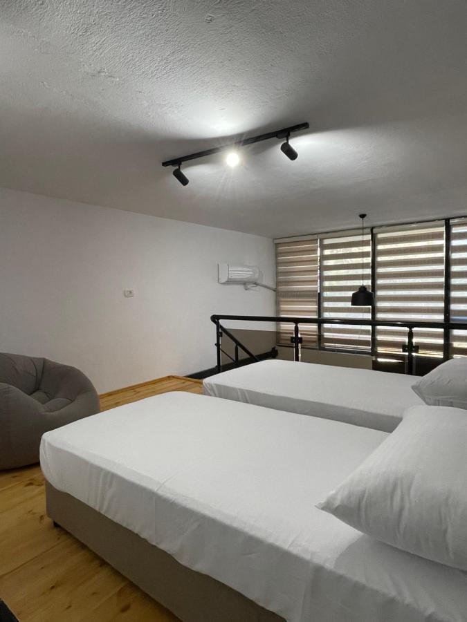 D&E Apartaments Тирана Экстерьер фото