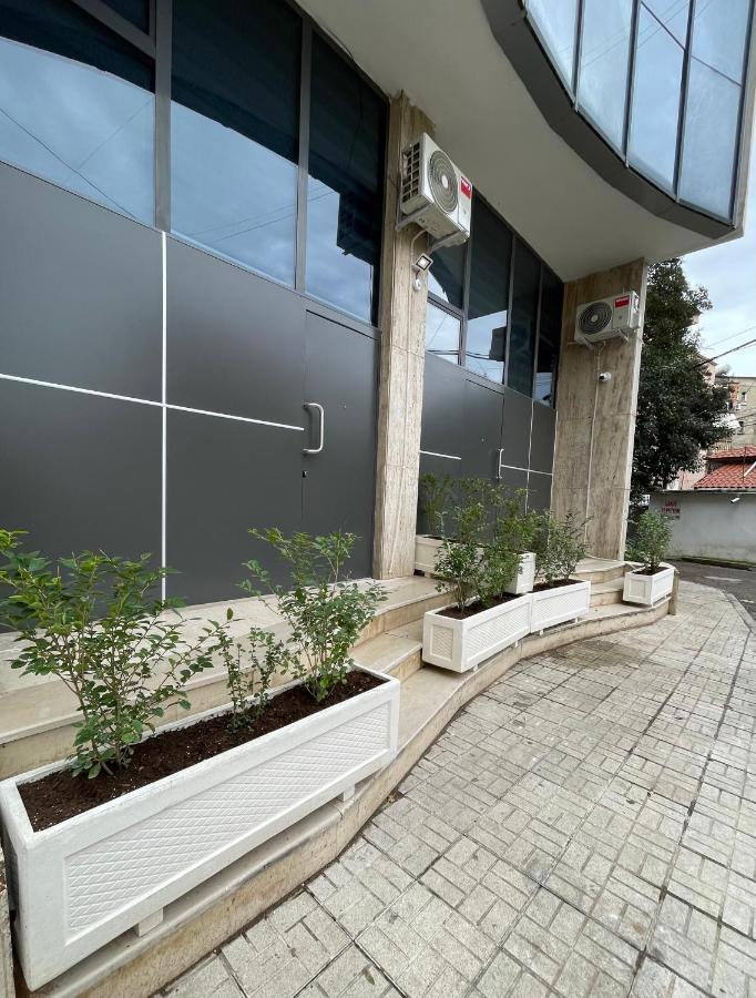 D&E Apartaments Тирана Экстерьер фото
