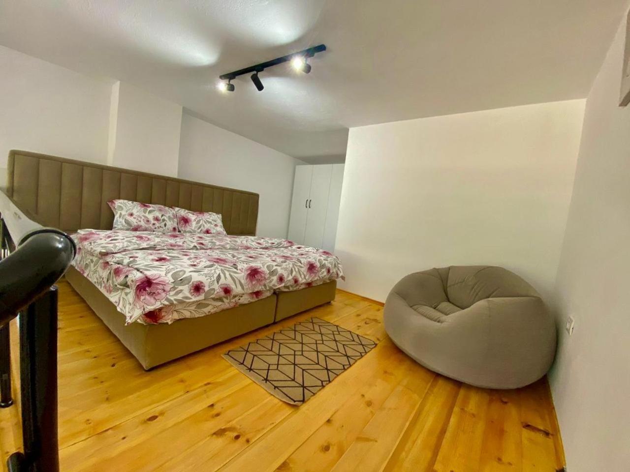 D&E Apartaments Тирана Экстерьер фото